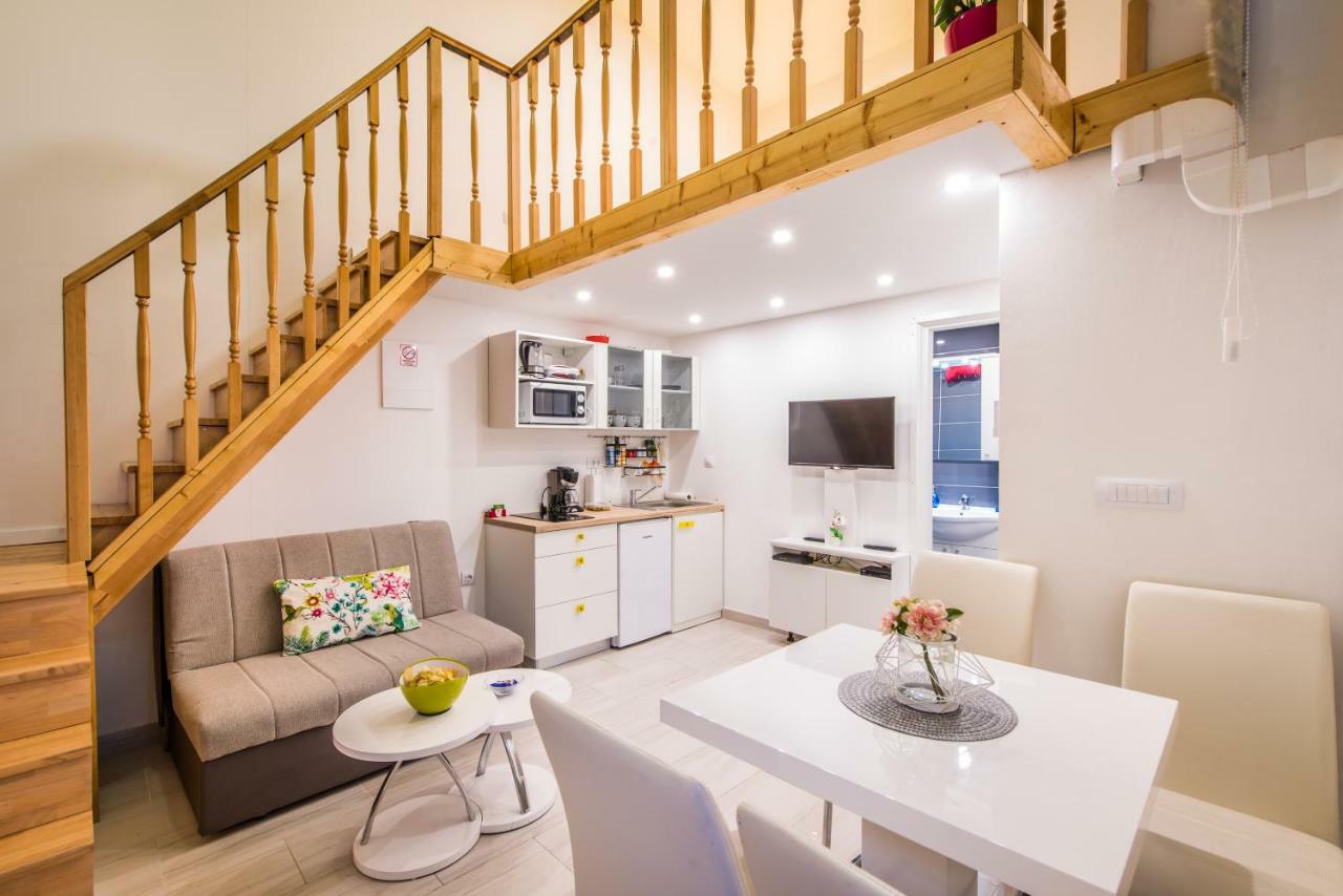 Apartament Duci *